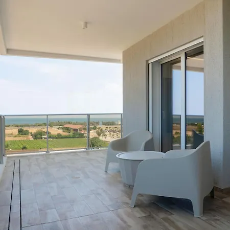 Maison 46 Brown Luxury Flat דירה בארי